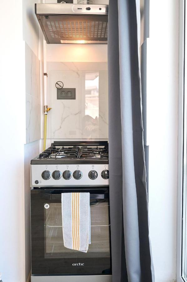 Retro In Infinity Apartment *